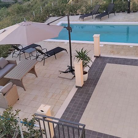 Appartamento Magi House With Pool Podstrana Esterno foto