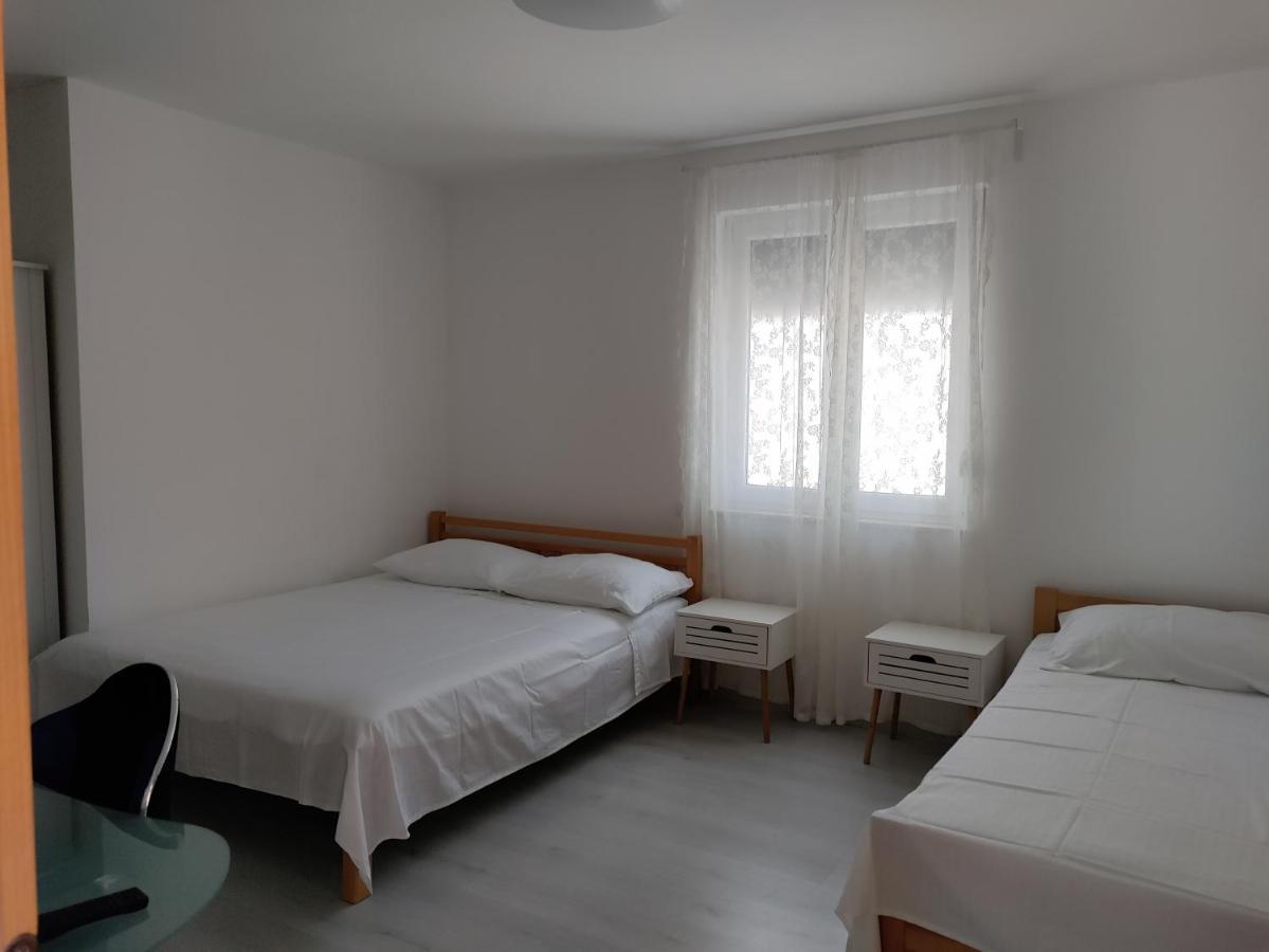 Appartamento Magi House With Pool Podstrana Esterno foto