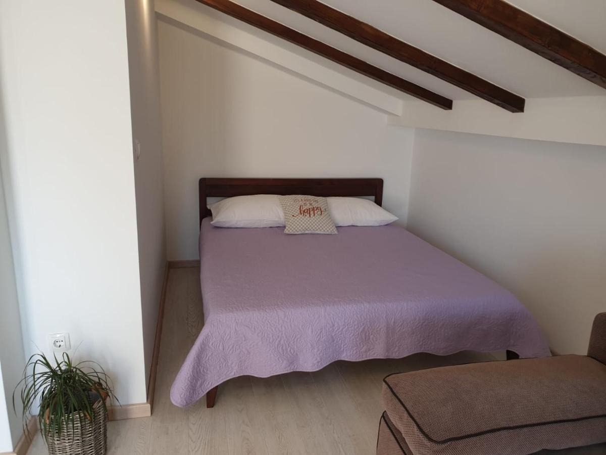 Appartamento Magi House With Pool Podstrana Esterno foto